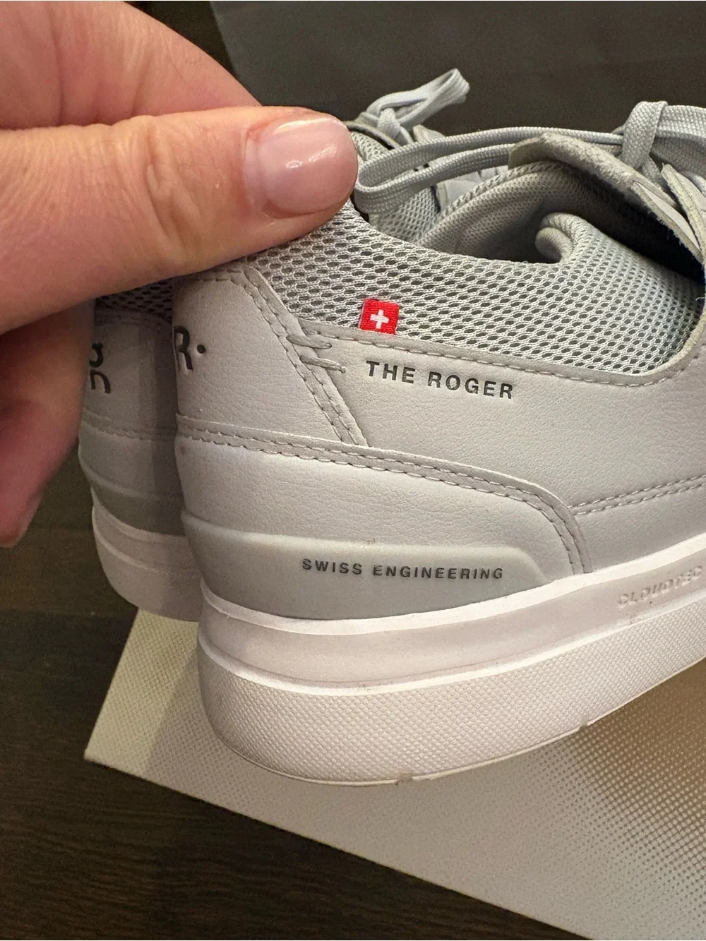 On cloud the Roger 11.5 Sneakers in light grey Swiss engering